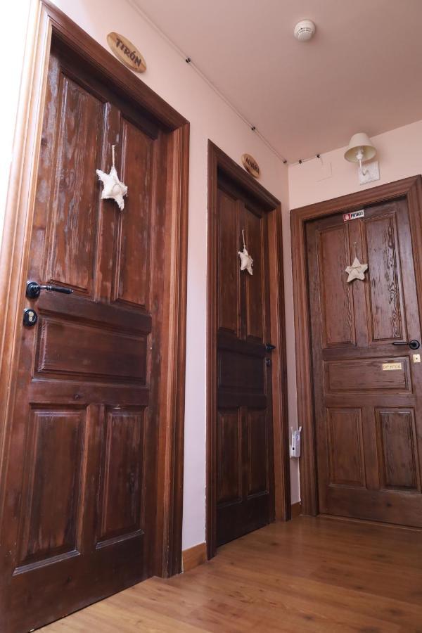 Naquela Castroviejo Guest House Exterior foto